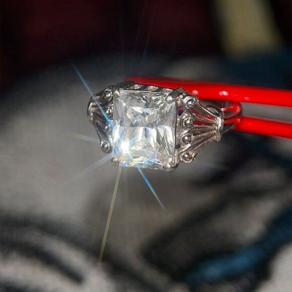 Sterling Silver 925 Zircon Ring - Picture 2 of 9